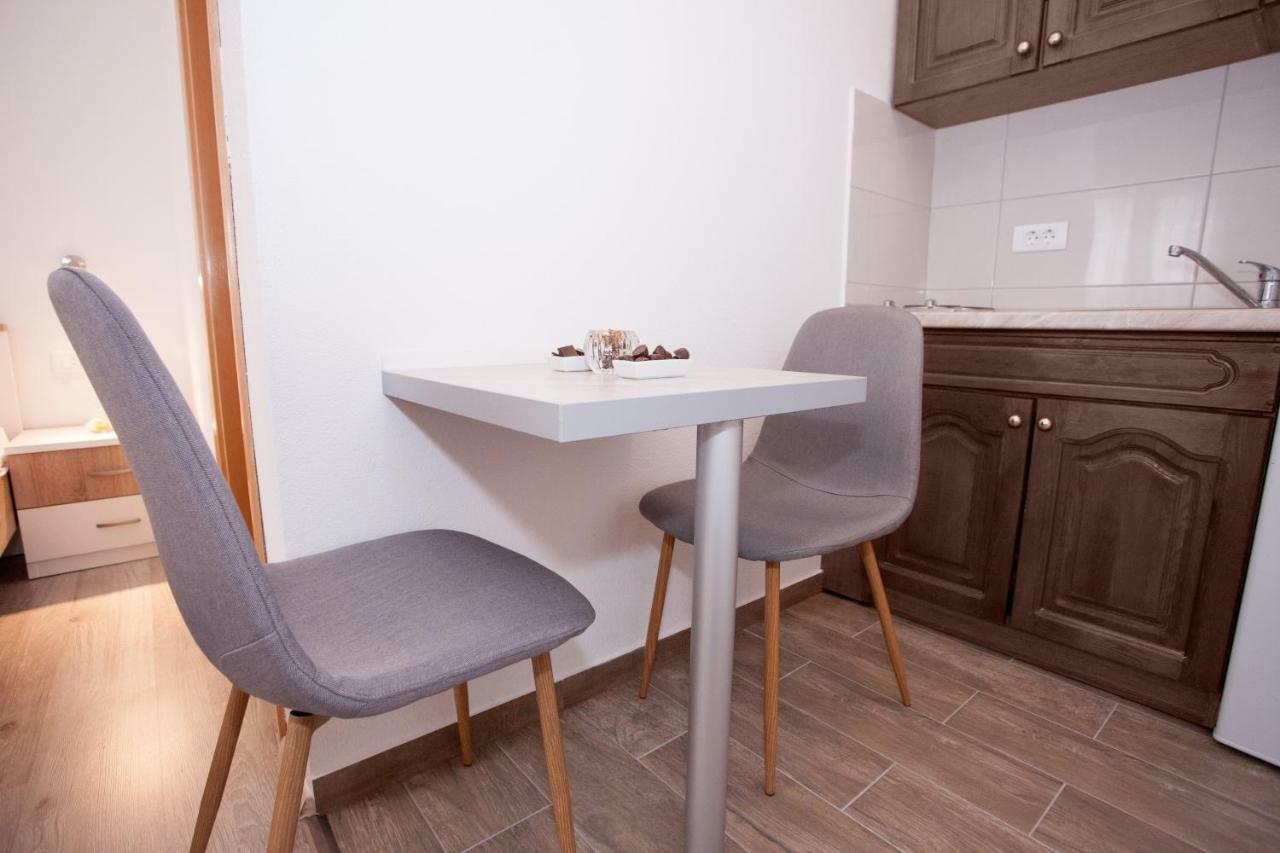Apartments Mia Baška Voda Kültér fotó