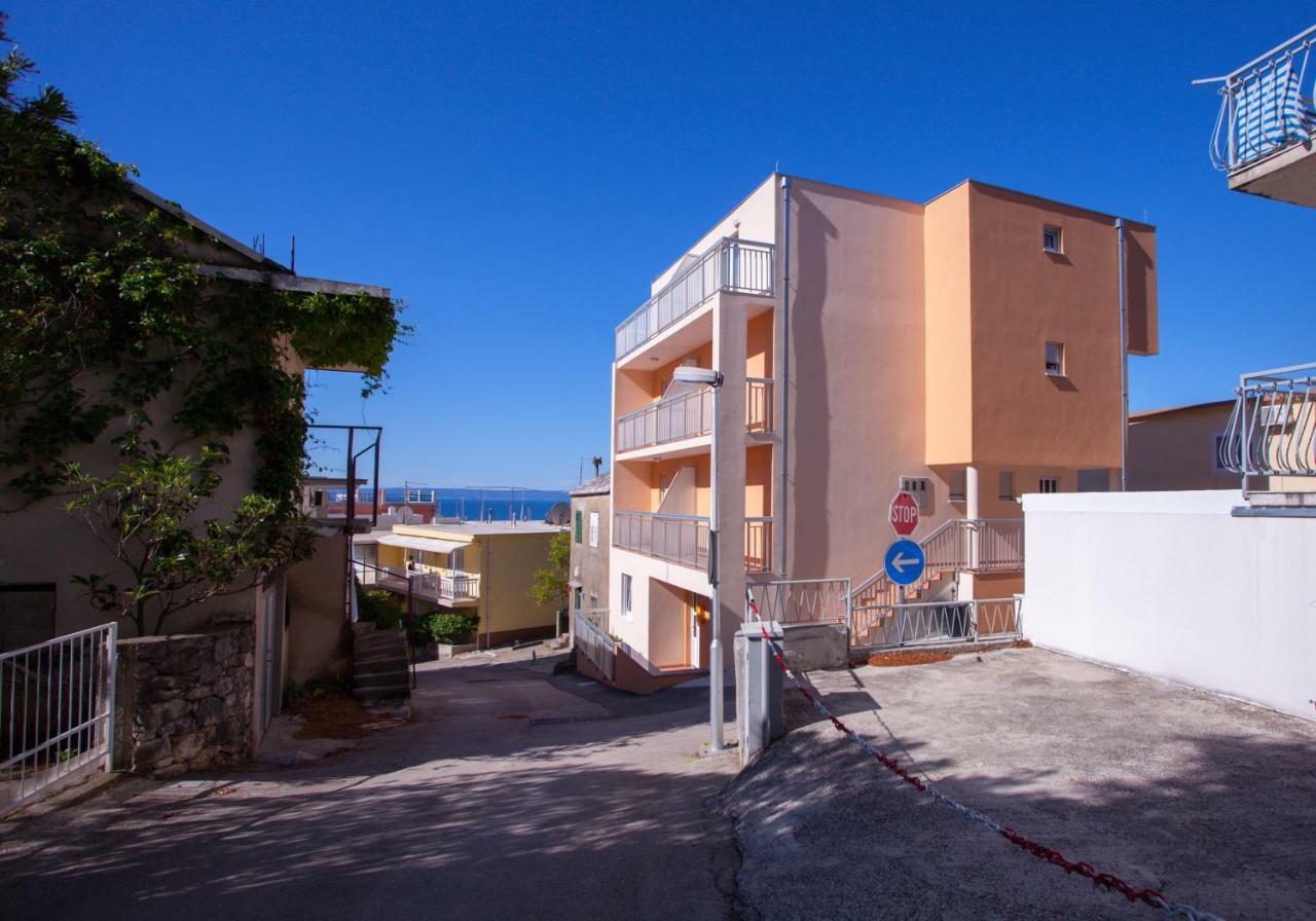 Apartments Mia Baška Voda Kültér fotó