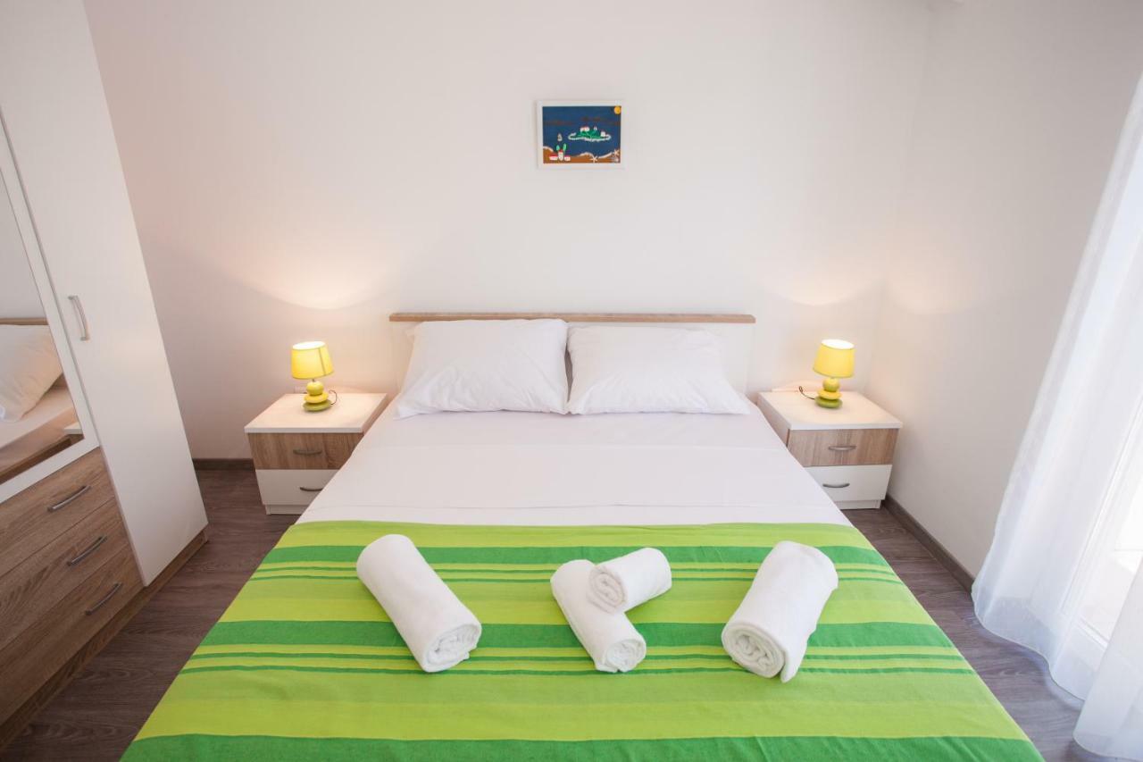 Apartments Mia Baška Voda Kültér fotó