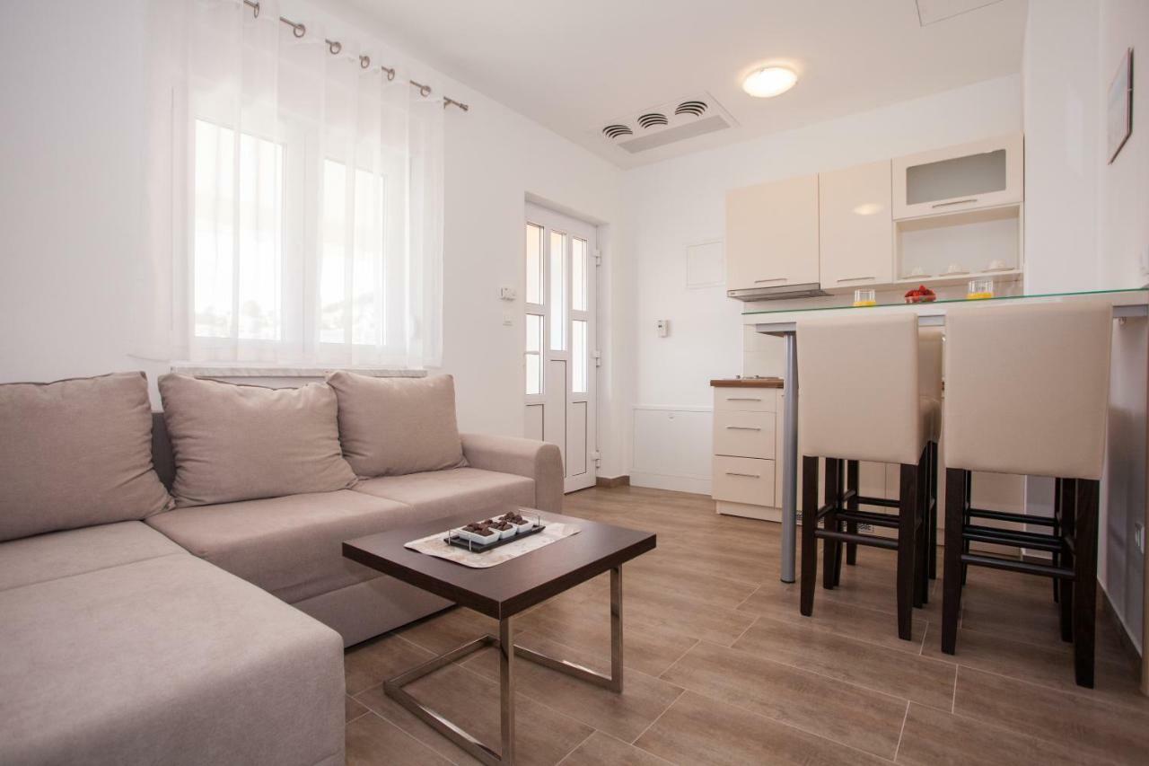 Apartments Mia Baška Voda Szoba fotó