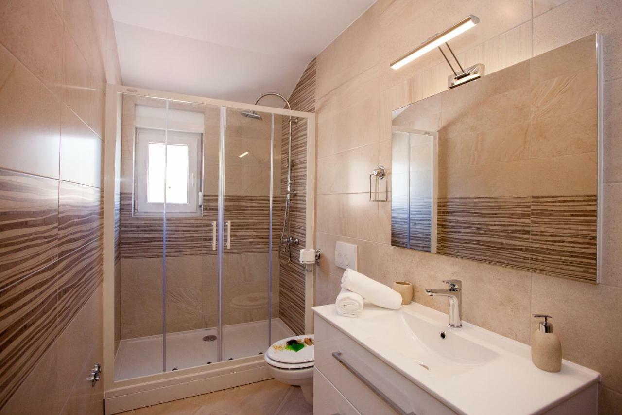 Apartments Mia Baška Voda Kültér fotó