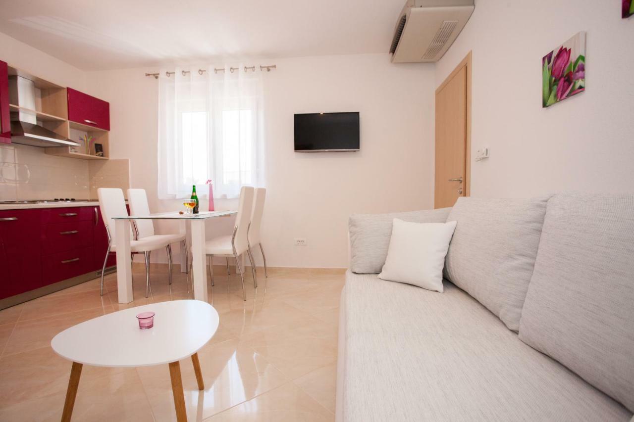 Apartments Mia Baška Voda Kültér fotó