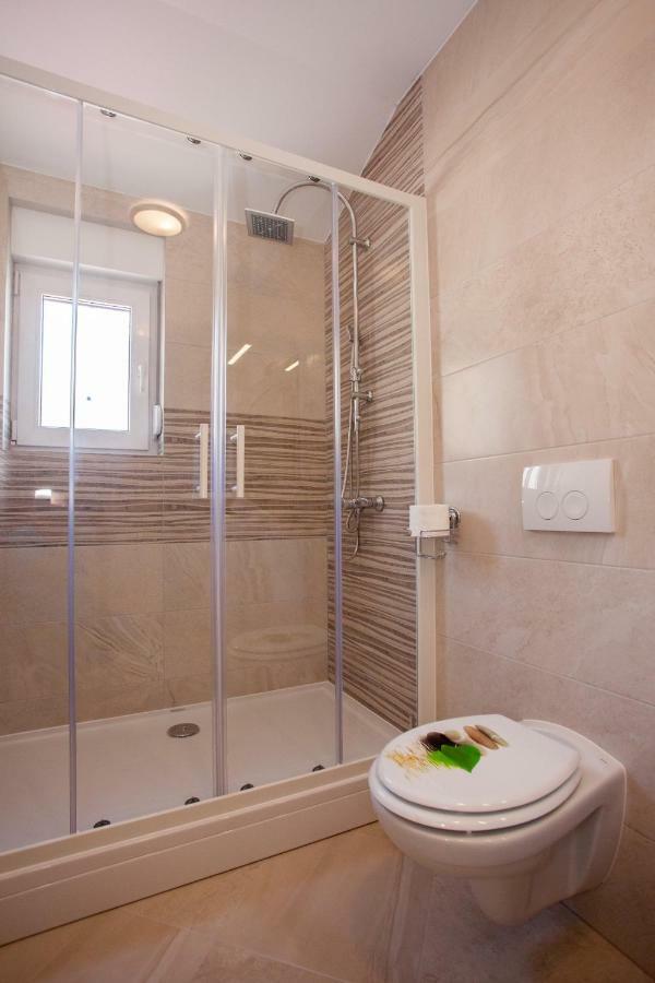 Apartments Mia Baška Voda Kültér fotó