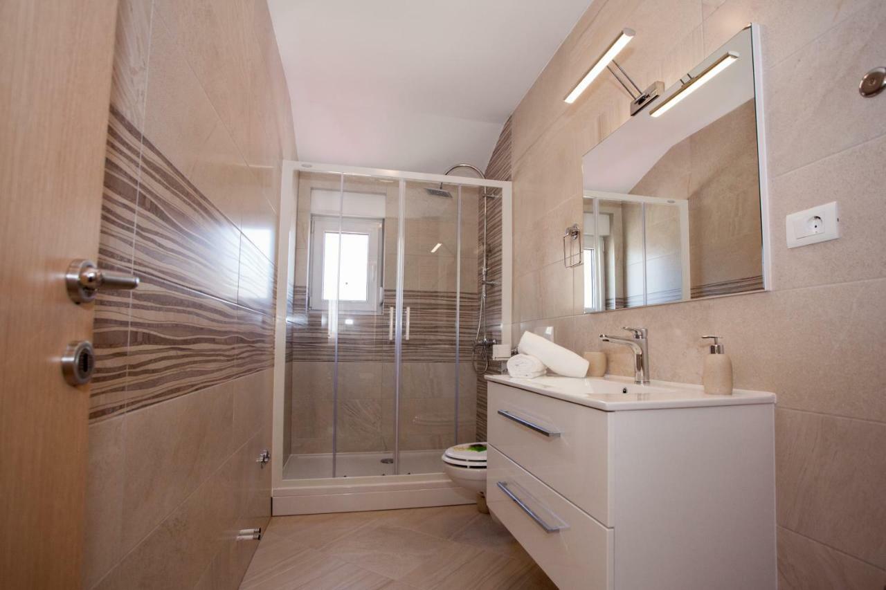 Apartments Mia Baška Voda Kültér fotó