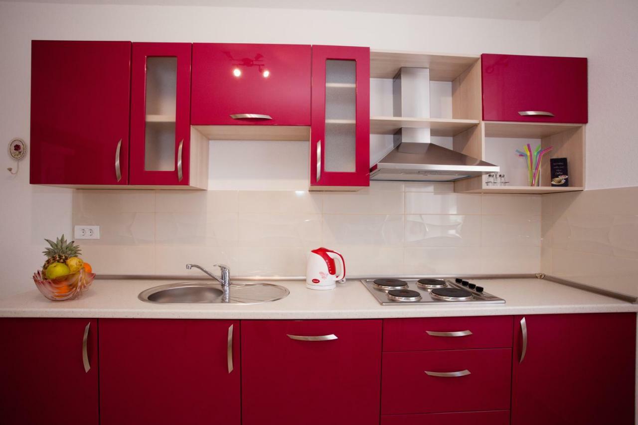 Apartments Mia Baška Voda Kültér fotó