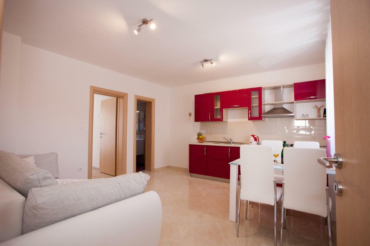 Apartments Mia Baška Voda Kültér fotó