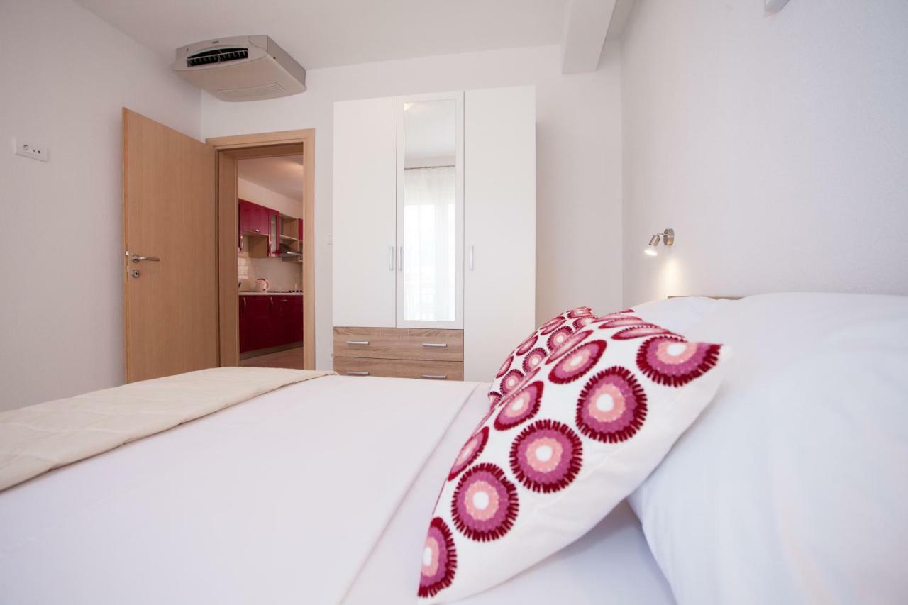Apartments Mia Baška Voda Kültér fotó