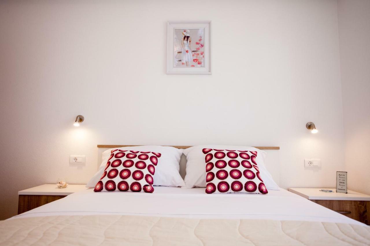 Apartments Mia Baška Voda Kültér fotó
