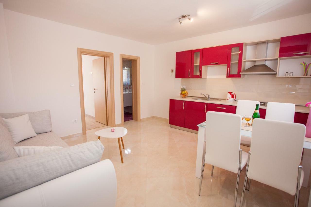 Apartments Mia Baška Voda Kültér fotó