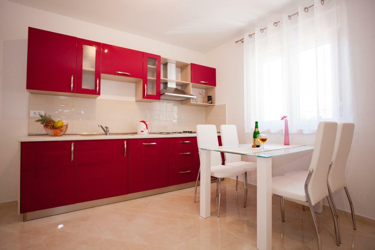 Apartments Mia Baška Voda Kültér fotó